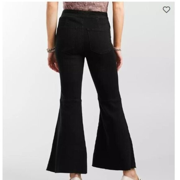 Free People We The Free Youthquake Raw Hem Flared Leg Crop Black Jeans 26 - Picture 3 of 14